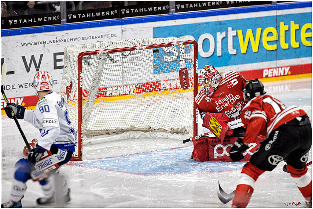 PENNY DEL;  Kölner Haie - Schwenninger Wild Wings; Köln, 06.12.2022